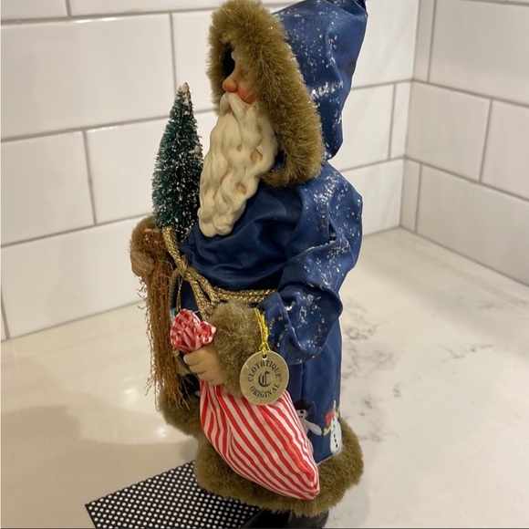 ❤️🎄 DEPT 56 | Clothtique Possible Dreams Santa | Dressed For The Holidays 🎄❤️ - Picture 3 of 10